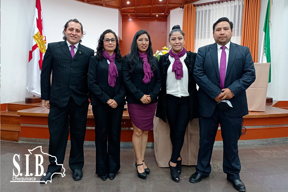 COLEGIO DE INGENIEROS AMBIENTALES DE CHUQUISACA POSESIONA A SU NUEVO DIRECTORIO 2021- 2023