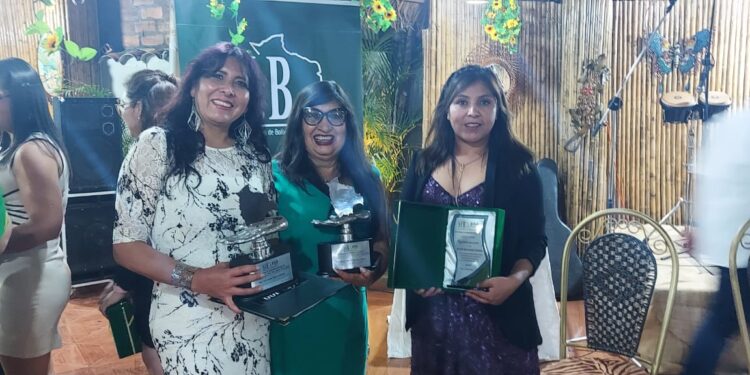 Ingenieras chuquisaqueñas fueron premiadas en el Día Internacional de la Mujer en la Ingeniería