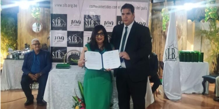 Ingenieras chuquisaqueñas fueron premiadas en el Día Internacional de la Mujer en la Ingeniería