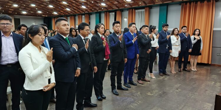 Juramento de nuevos miembros