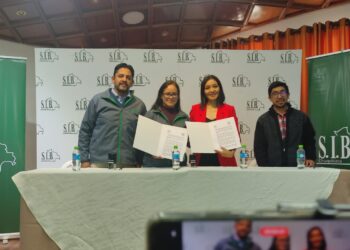 Firma de convenio con el Colegio de Fisioterapia y Kinesiología de Chuquisaca.