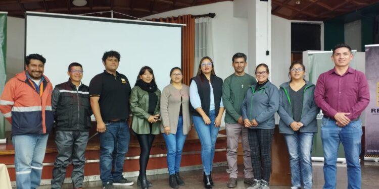 Círculo de Ingenieros: Noche del Ministerio de Trabajo, Empleo y Previsión Social y la empresa Rentool