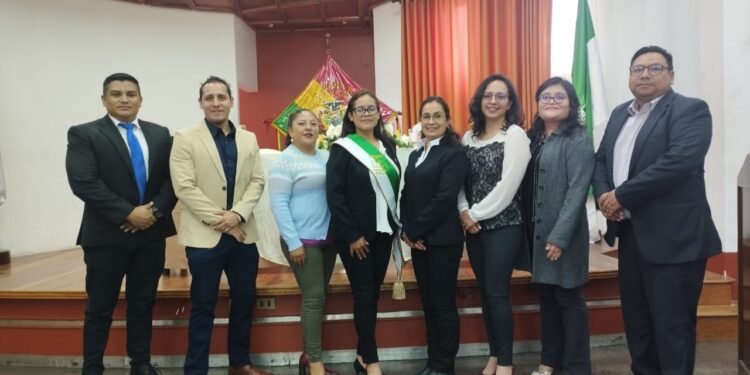 Colegio de Ingenieros Ambientales posesionó a su nuevo Directorio