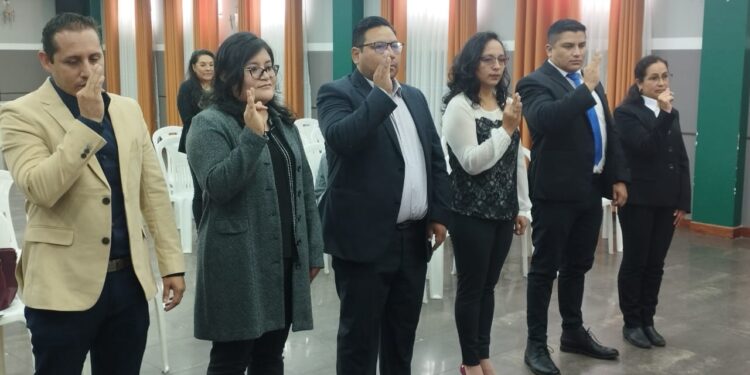 Colegio de Ingenieros Ambientales posesionó a su nuevo Directorio