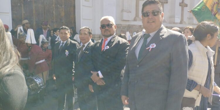 Rendimos homenaje a los 215 años de la primera gesta libertaria de América Latina participando del Desfile Cívico Militar
