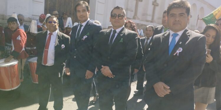 Rendimos homenaje a los 215 años de la primera gesta libertaria de América Latina participando del Desfile Cívico Militar