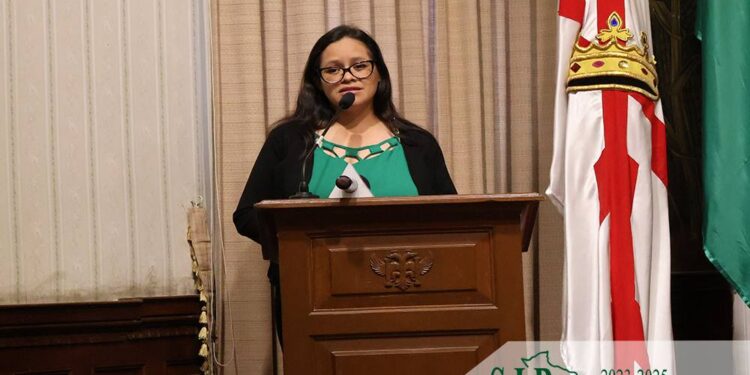 Entrega de plaqueta de reconocimiento por sus 4 siglos a la Universidad San Francisco Xavier de Chuquisaca