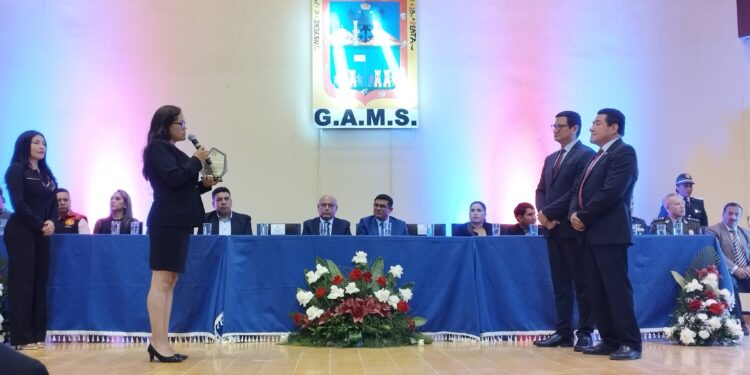 RENDIMOS HOMENAJE A LOS 400 AÑOS DE LA USFXCH