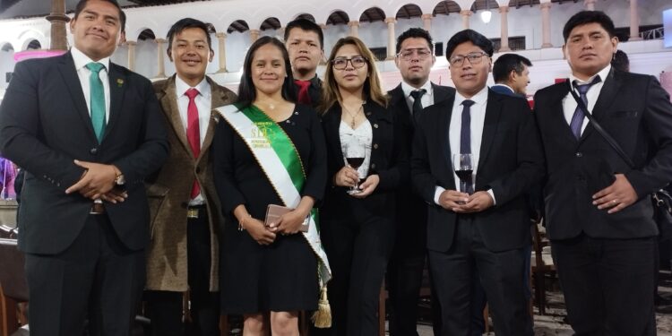 La SIB Chuquisaca participó del solemne acto en Homenaje a los 4 Siglos de la Universidad
