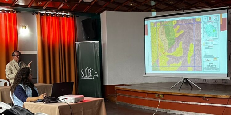 Conversatorio sobre el estudio de la Microzonificación Sísmica en el municipio de Sucre.