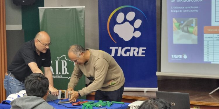 La SIB Chuquisaca organizó talleres técnicos gratuitos junto a TIGRE S.A.