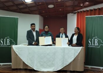 Firma de convenio con Participación y Control Social del municipio de Sucre