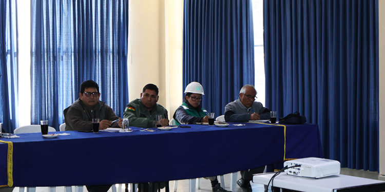 Inspección al aeropuerto Juana Azurduy de Padilla