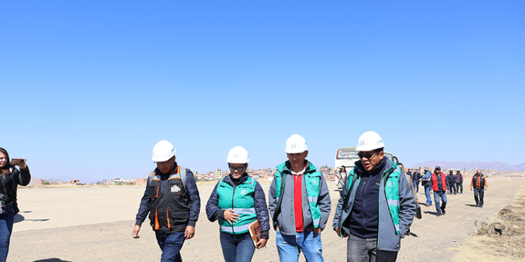 Inspección al aeropuerto Juana Azurduy de Padilla