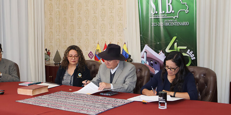 Firma de convenio interinstitucional con la Universidad Andina Simón Bolívar