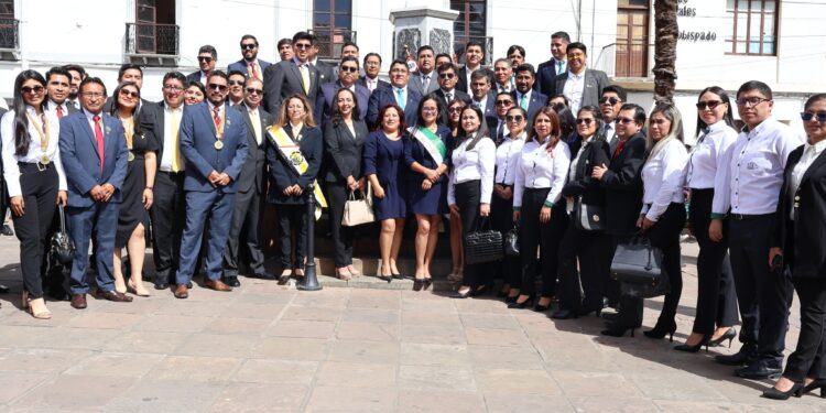Desfile Cívico Institucional, rindiendo homenaje a los 216 años del Primer Grito Libertario de América