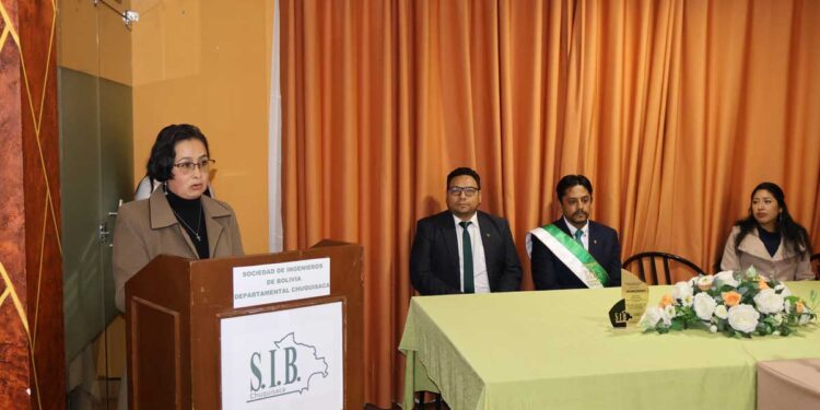 El Colegio de Ingenieros Ambientales de Chuquisaca, posesionó a su Directorio para la gestión 2025-2027