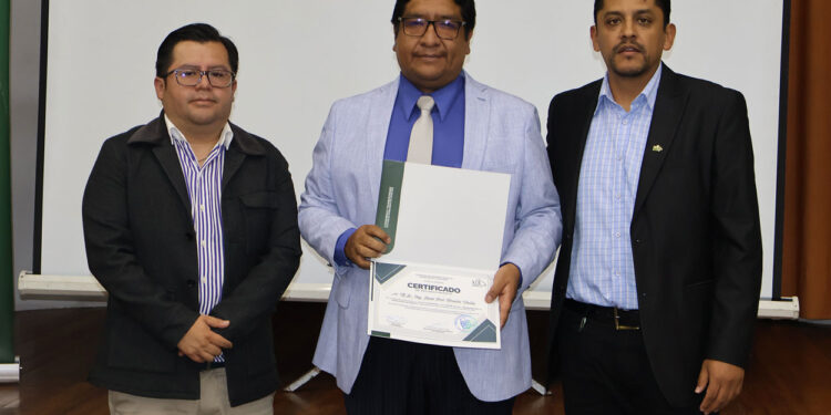 Socialización del libro: Metodología para el Diseño de Mezclas Asfálticas del M.Sc. Ing. Juan José Rosales Valda