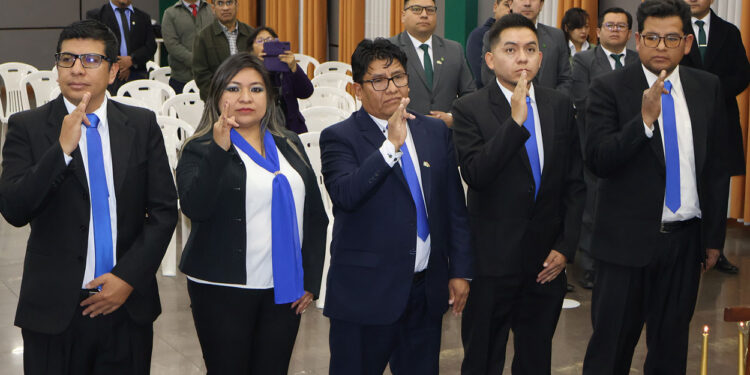 El Colegio de Ingenieros Eléctricos, Electrónicos y Electromecánicos de Chuquisaca posesionó a su Directorio para la Gestión 2026-2028