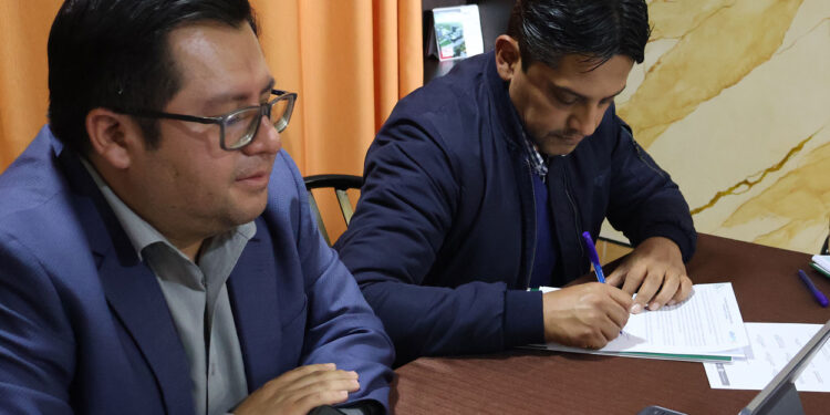 Firma de Convenio de Cooperación Interinstitucional con la Sociedad de Doctores e Investigadores de Colombia (SoPhIC).