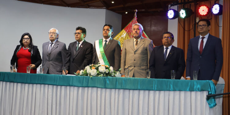 Acto de honor y entrega de distinciones «Ing. Lucas Hugo Martínez Navarro» a ingenieros destacados