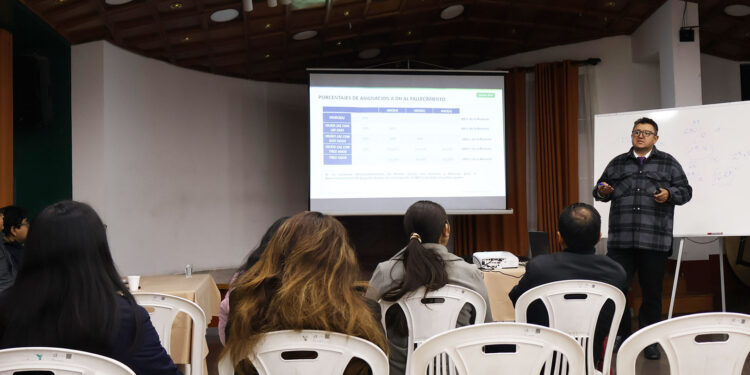 Taller gratuito sobre prestaciones y beneficios de la Gestora organizado por el CIICH, CIIB y la SIB Chuquisaca