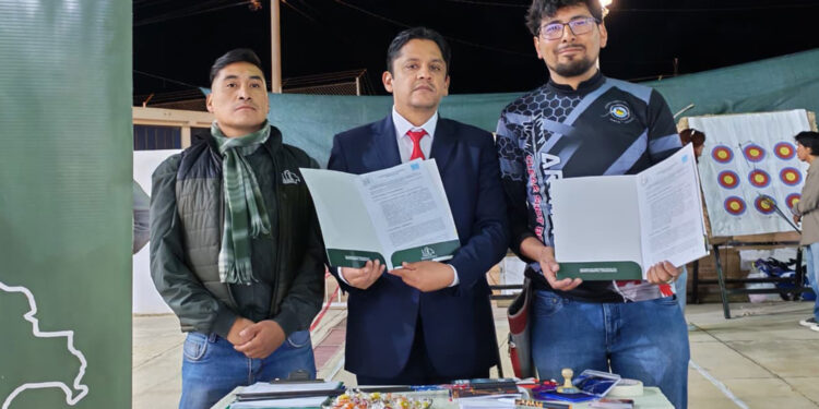 Firma de convenio con el Club de Tiro con Arco FALCÓN